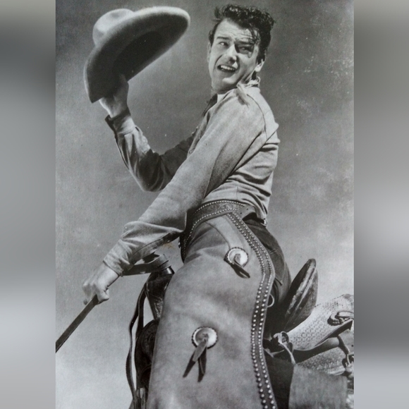 John Wayne Collectors Magazines - Picture 4 of 5